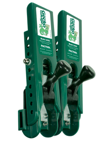 Deux gabarits Gecko en plastique pour aligner pose de fibrociment 5/16″ posés sur fond neutre