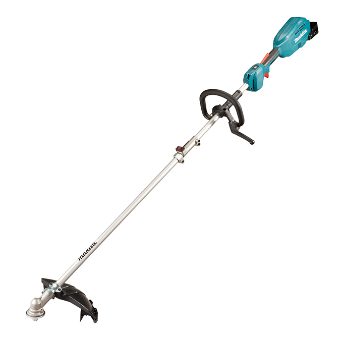 Outil multi-fonction Makita DUX18ZX2 sans fil 18 V avec attache tondeuse et accessoires sur fond neutre