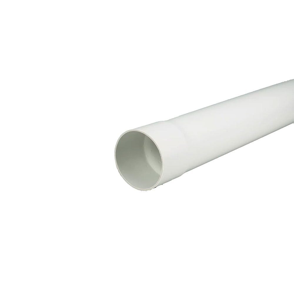Tuyau PVC BNQ 4 po x 10 po perforé blanc sur fond neutre vue latérale