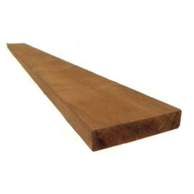 Bois traité brun Bossinotte Lumber 2 po x 12 po x 14 pi sur fond neutre avec mise au point sur la largeur et la solidité