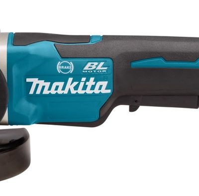 Meuleuse d’angle sans fil Makita DGA519Z 18 V brushless 125 mm sur fond blanc avec focus sur le mécanisme X-LOCK