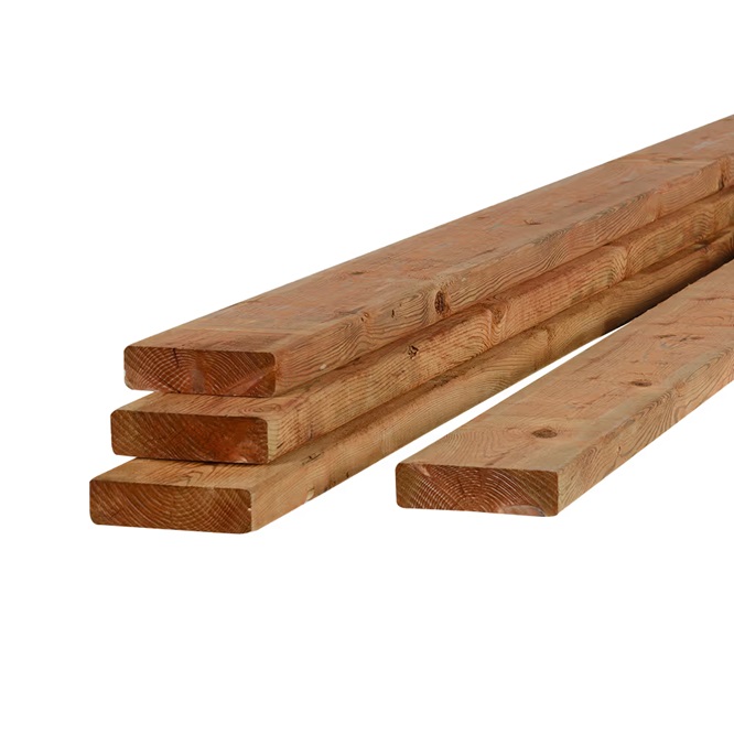 Bois traité brun Bossinotte Lumber 2 po x 6 po x 10 pi sur fond neutre avec mise au point sur la solidité et la largeur