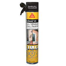 Mousse uréthane Sika Boom AS 30 oz sur fond neutre, vue en perspective avec embout