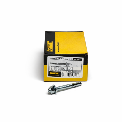 Ancrage à béton Power-Stud SD1 3/8" x 2 3/4" 50 pcs photographié sur fond blanc avec mise au point sur la tête et le filetage