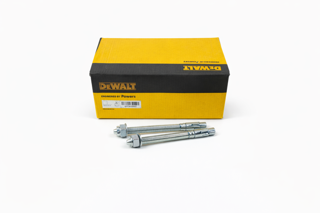 Ancrage à béton Power-Stud SD1 1/2" x 5 1/2" 50 pcs photographié sur fond blanc avec mise au point sur le filetage et la tête