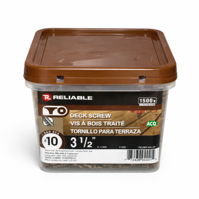 Vis à bois traité brun no 10 3 1/2" en caisse plastique sur fond blanc avec focus sur la tête et le filetage