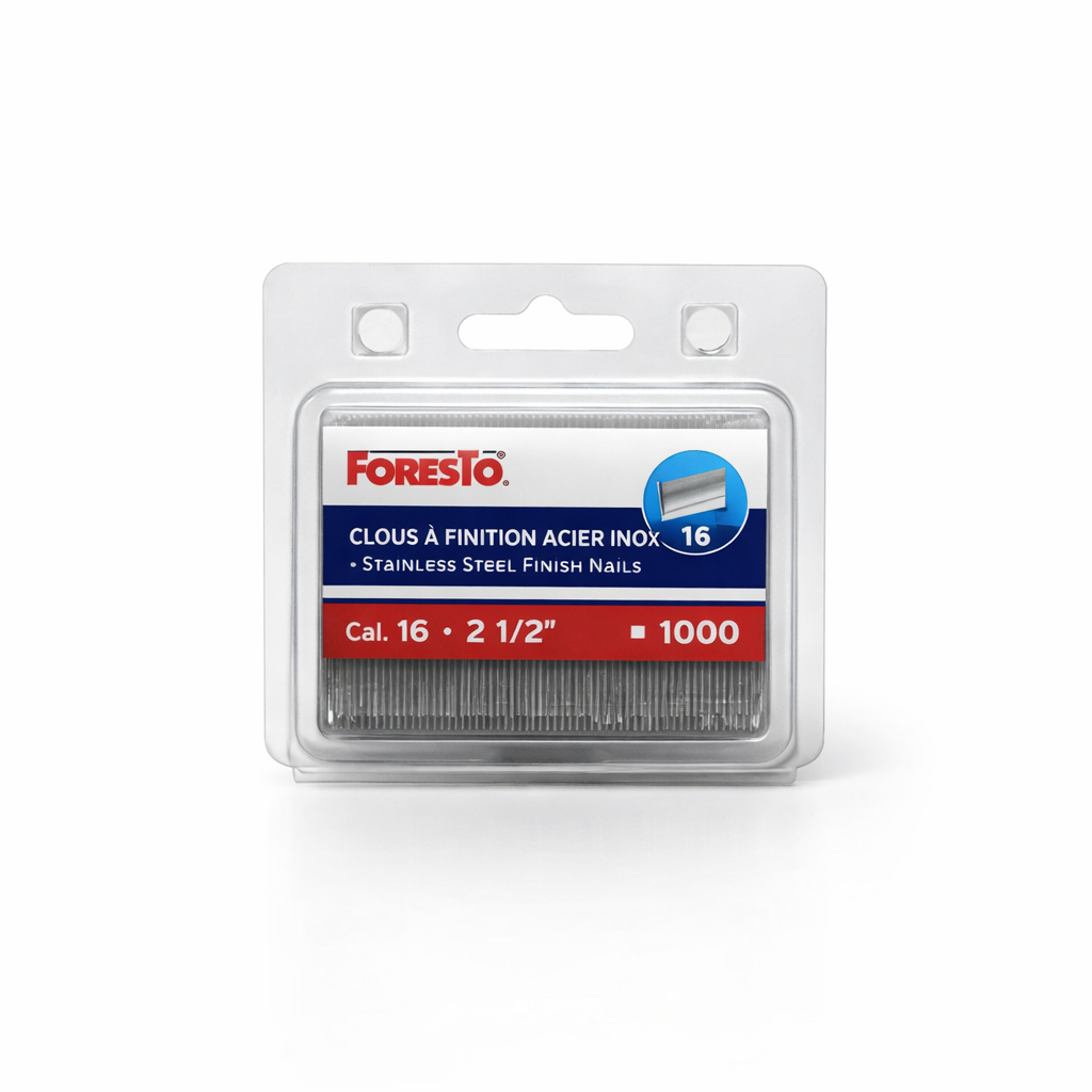 Clou à finition acier inox calibre 16 2 1/2" photographié sur fond neutre avec mise au point sur la tête et la longueur du clou