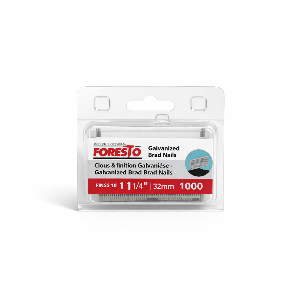 Clou à finition galvanisé calibre 18 1 1/4" photographié sur fond neutre avec mise au point sur la finesse du clou