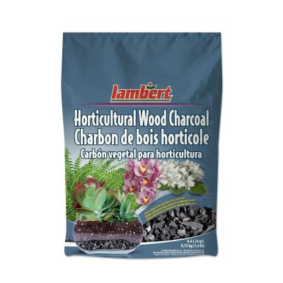 Charbon de bois horticole 4,4 L photographié sur fond neutre avec mise au point sur les granules et le sac