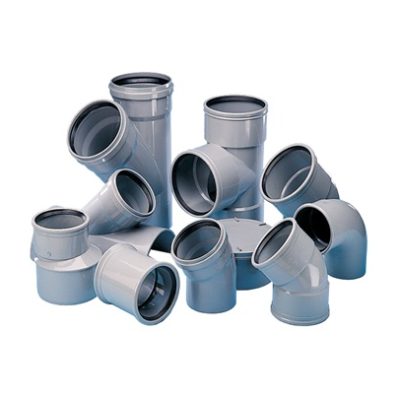 Réduction femelle-femelle SDR 6" x 4" PVC sur fond blanc, mise au point sur le raccord et détails techniques