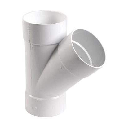 Raccord Y SDR 4" PVC 043304 sur fond blanc, mise au point sur le raccord et détails techniques