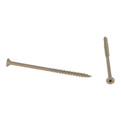 Vis à bois traité brun no 8 2.1/2" en caisse sur fond blanc avec mise au point sur la tête et le filetage