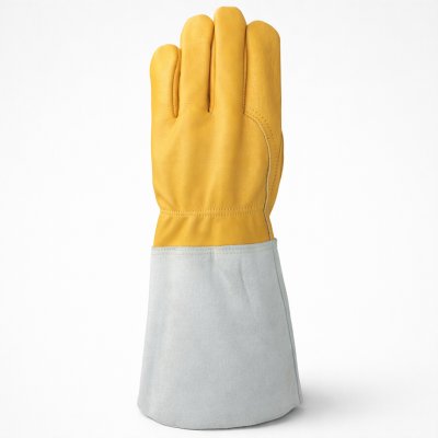 Gant de soudeur en cuir de vache grandeur 9 L avec coutures Kevlar photographie sur fond neutre avec mise au point sur la texture robuste